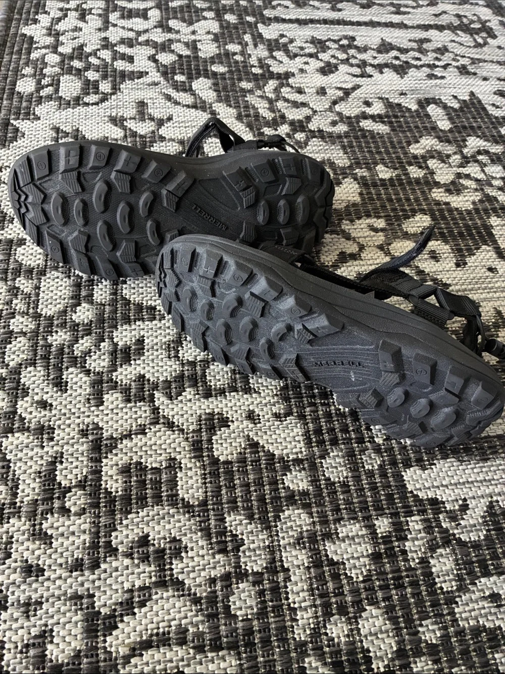 Merrell Women’s Black Adjustable Strapped Sandals Size 9